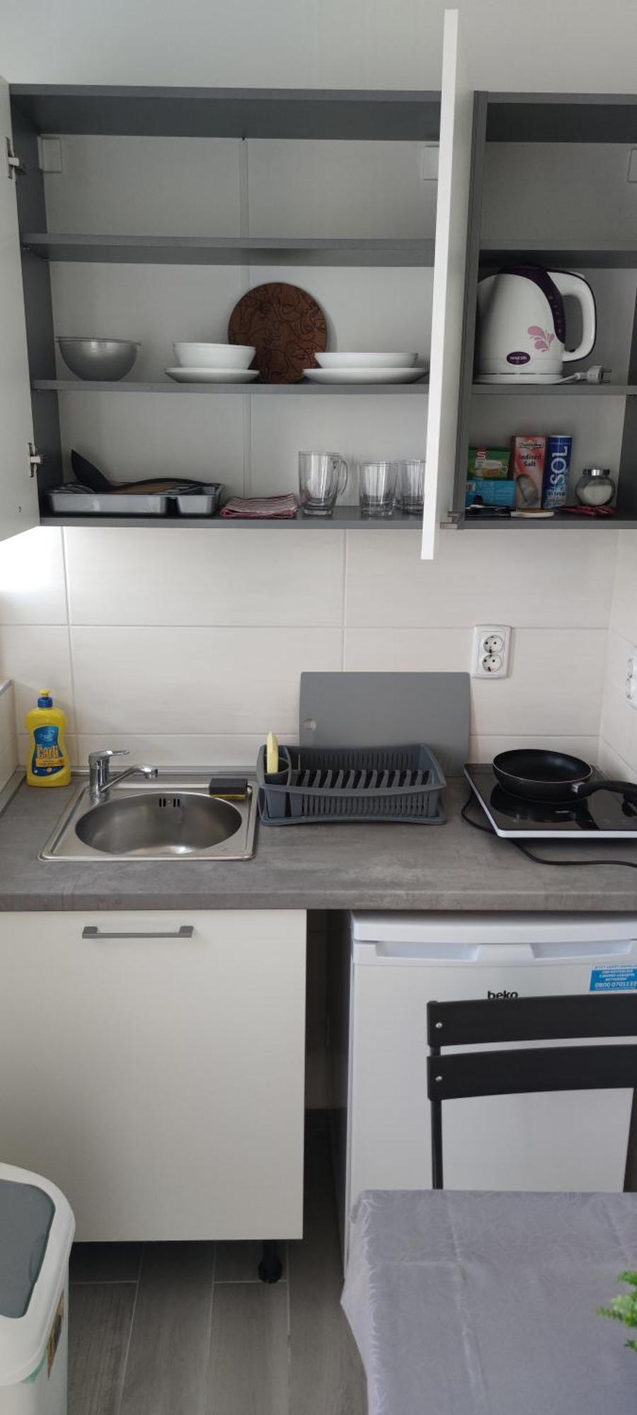 Cinema House Single & Double Rooms & Studio Apartments พูลา ภายนอก รูปภาพ