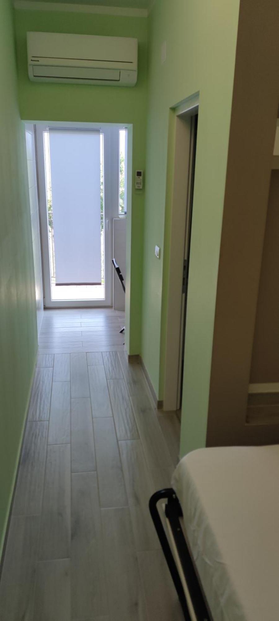 Cinema House Single & Double Rooms & Studio Apartments พูลา ภายนอก รูปภาพ